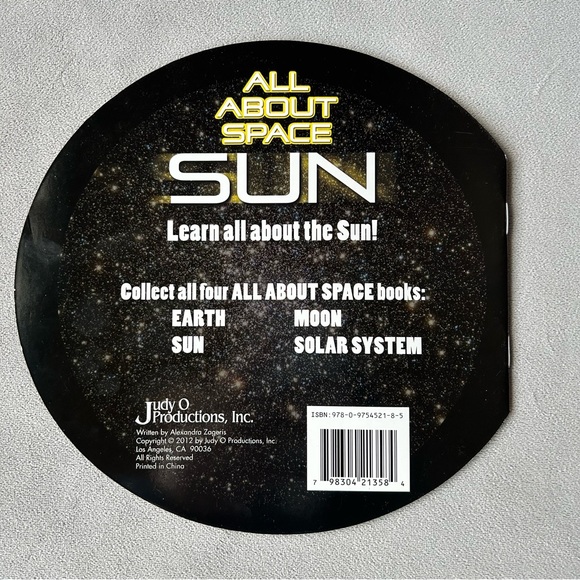 Set of 4 ~ All About Space ~ Books ~ Earth Sun Moon Solar System - Picture 3 of 12